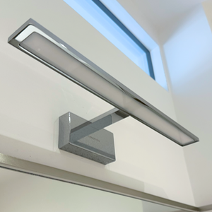 LED Spiegelleuchte im Bad