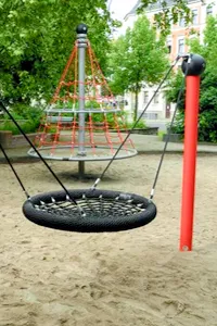 Spielplatz Gießerplatz – moderner Kinderspielplatz mit Kletter- und Spielgeräten im Stadtteil Leipzig-Plagwitz