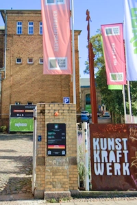 Kunstkraftwerk Leipzig – ehemaliges Heizkraftwerk mit multimedialen Kunstausstellungen und immersiven Installationen