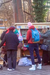 Tauschschränke in Leipzig-Plagwitz – öffentlicher Ort zum kostenlosen Geben und Nehmen von Büchern, Kleidung und Alltagsgegenständen