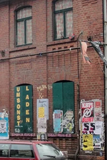 Umsonstladen Leipzig-Plagwitz – nachhaltiger Tausch- und Verschenkraum für Kleidung, Bücher und Alltagsgegenstände