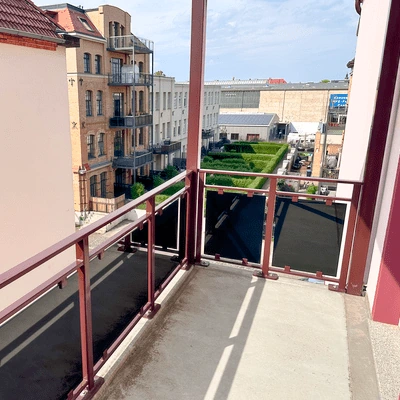 Balkon der 3-Zimmer-Wohnung in Leipzig-Plagwitz – Ausblick inklusive Balkon der 3-Zimmer-Wohnung in Leipzig-Plagwitz mit Blick ins Umfeld