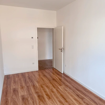 Zimmer 2 der 3-Zimmer-Wohnung – großzügig geschnitten Großzügiges Zimmer 2 der 3-Zimmer-Wohnung in Leipzig-Plagwitz