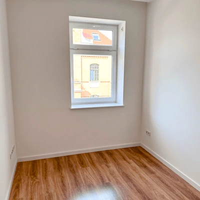 Zimmer 2 der 3-Zimmer-Wohnung – lichtdurchflutet Helles Zimmer 2 der 3-Zimmer-Wohnung in Leipzig-Plagwitz